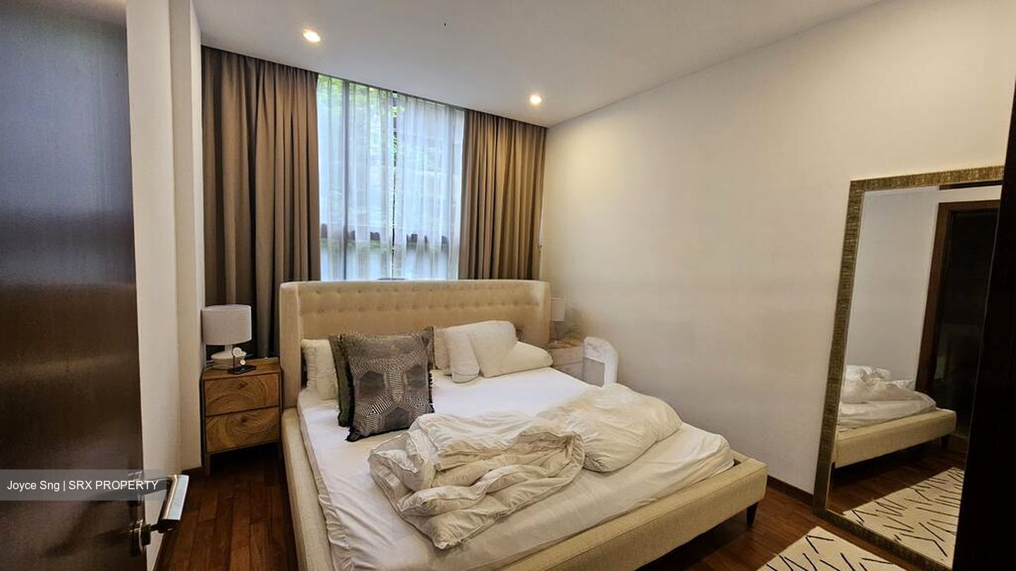 Holland Link (D10), Terrace #486481351